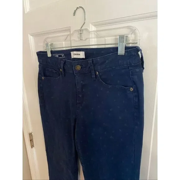 Sonoma dark wash capris with subtle print size 8 - Picture 4 of 10